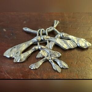VTG LG ARTISAN PEWTER SYCAMORE SEED ART NOUVEAU BROOCH 1 3/4"X2 3/4"